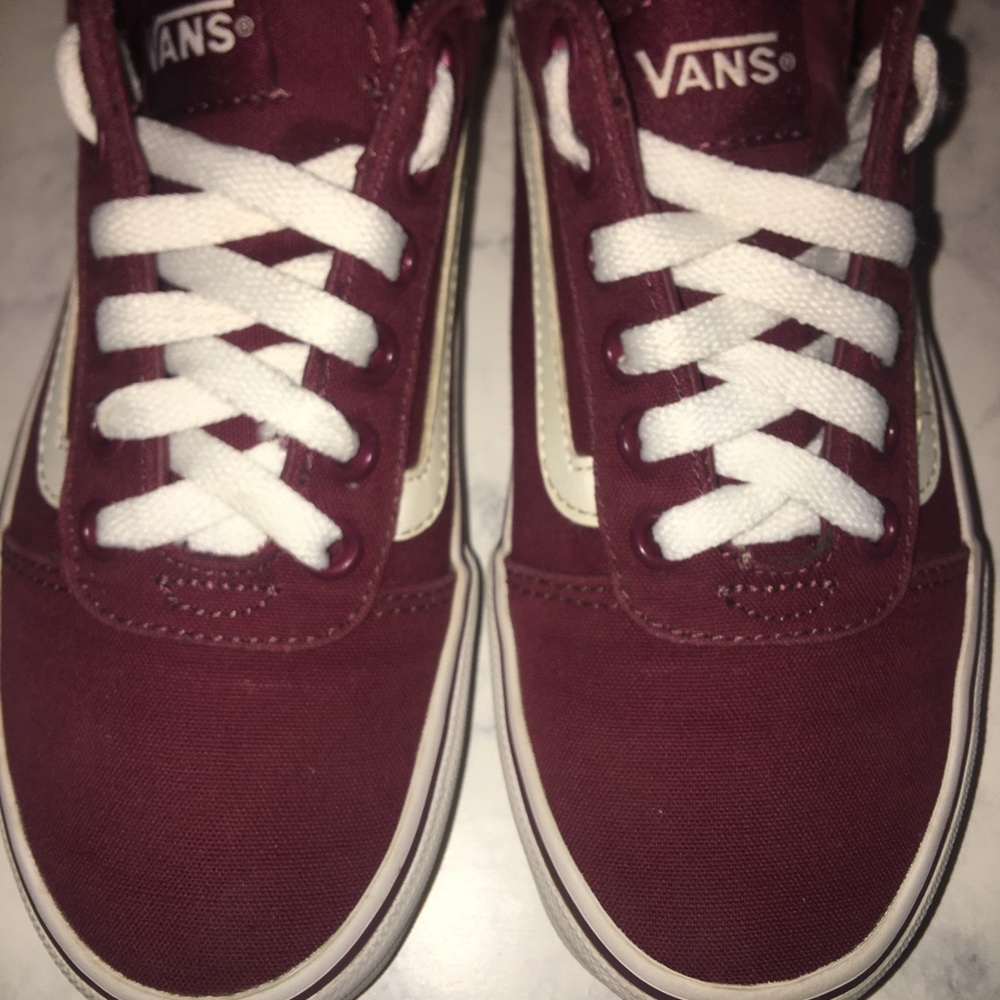 Burgundy vans I accept most offer size 5